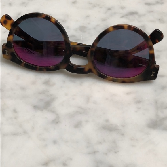 Illesteva Leonard Sunglasses main image 6